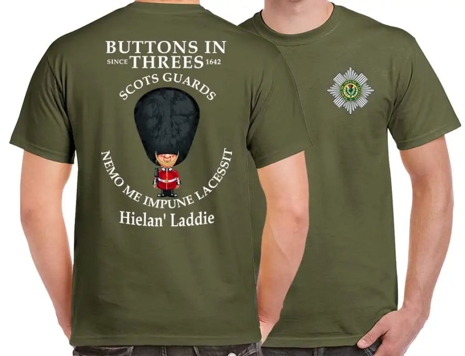 SCOTS GUARDS BUTTONS IN THREE'S DOUBLE PRINT T-Shirt