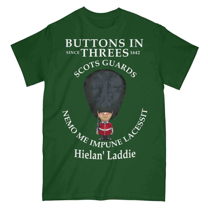 SCOTS GUARDS BUTTONS IN THREE'S Military Printed T-Shirt